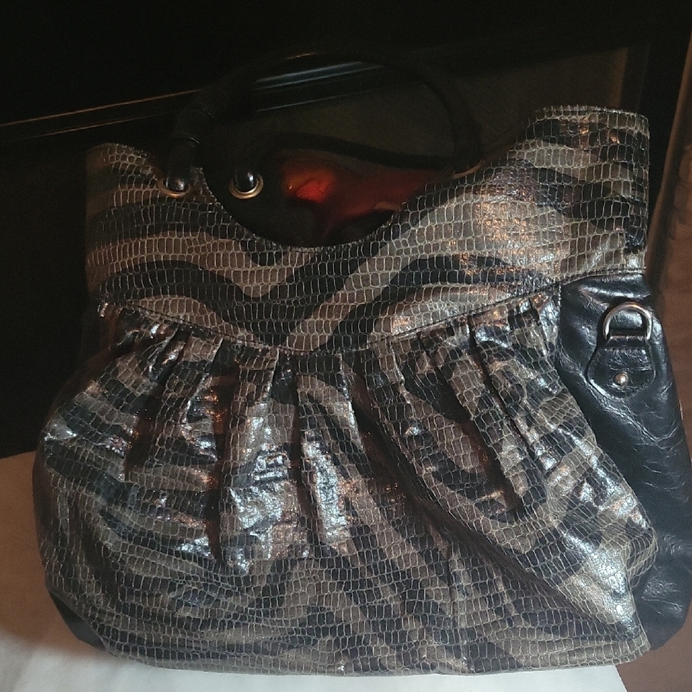 Chateau Black Faux Snake Print Tote Shoulder Bag - Pleated Textured Purse